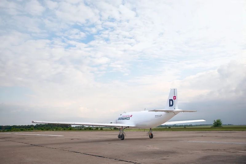 Dronamics официално стана първата авиокомпания за товарни дронове в света след получаването на обозначителни кодове от IATA и ICAO