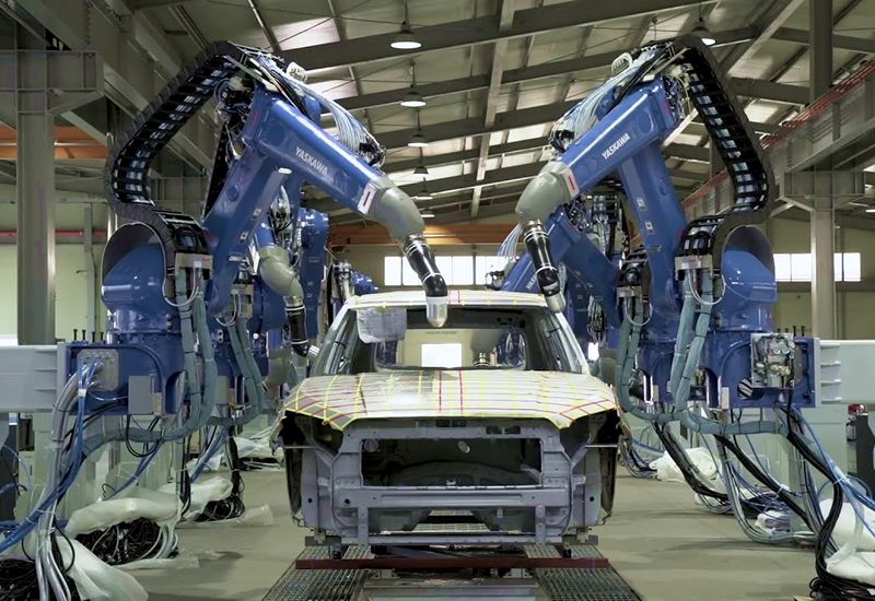 Високоефективно и прецизно нанасяне на бои и покрития с роботите Yaskawa Motoman Високоефективно и прецизно нанасяне на бои и покрития с роботите Yaskawa Motoman