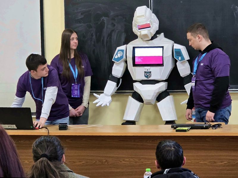 Robo Days '26 показа, че новото поколение все по-рано и все по-естествено овладява езика на технологиите Robo Days '26 показа, че новото поколение все по-рано и все по-естествено овладява езика на технологиите