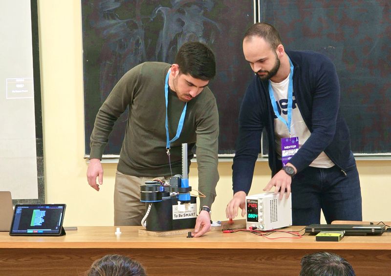 Айляк Роботикс – пловдивският дух на креативна свобода и мисията роботиката да стане достъпна за всеки